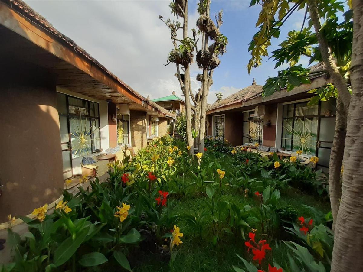 Lodge Du Chateau Gondar Bagian luar foto